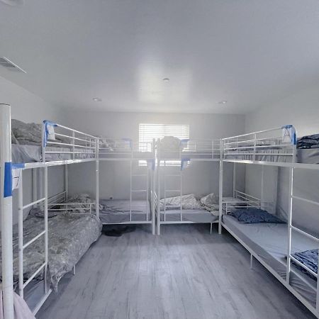 Modern Hostel In Los Angeles Exterior photo